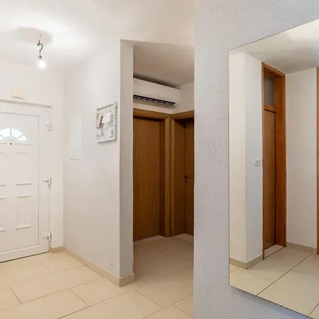 Under The Rock 스플리트