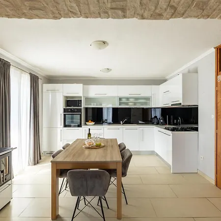 Under The Rock Σπλιτ