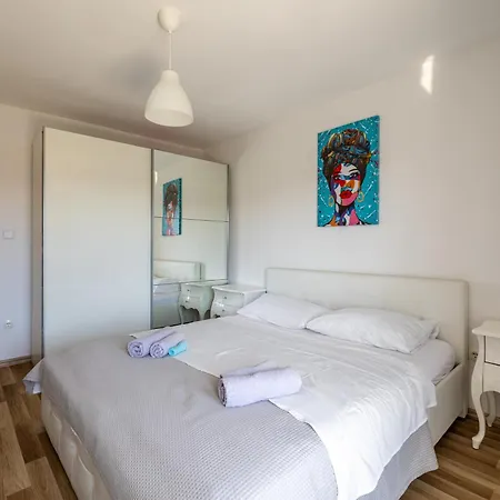 Under The Rock Διαμέρισμα