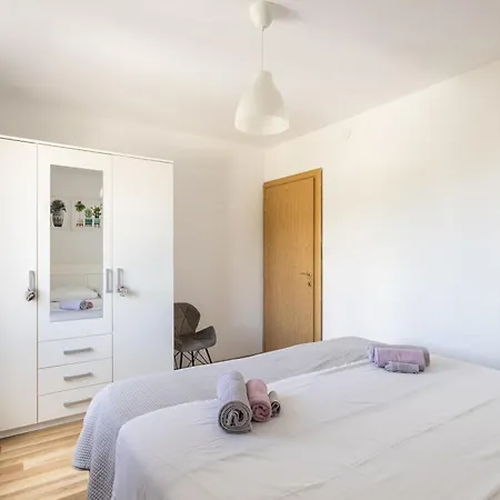 Under The Rock Apartment *