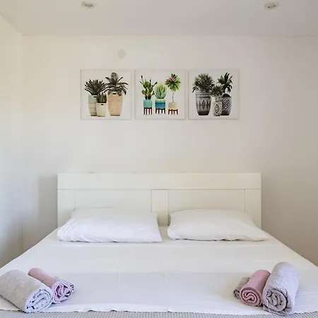 Under The Rock Apartment Split